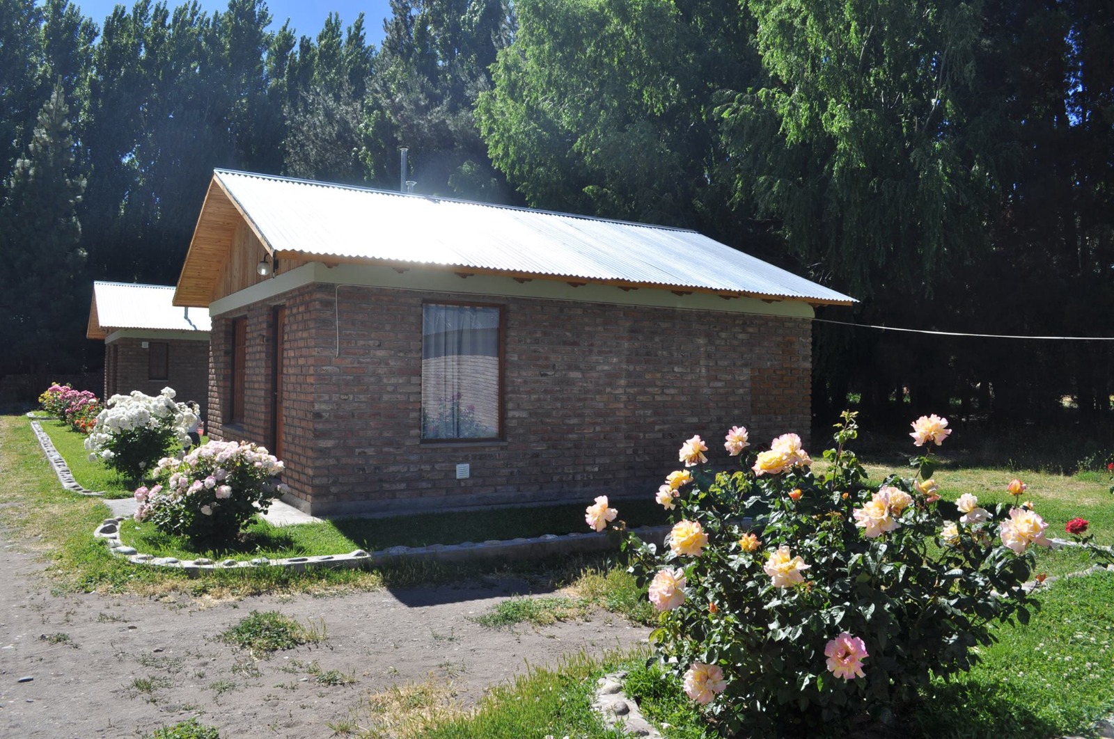 Cabaña entre rosales